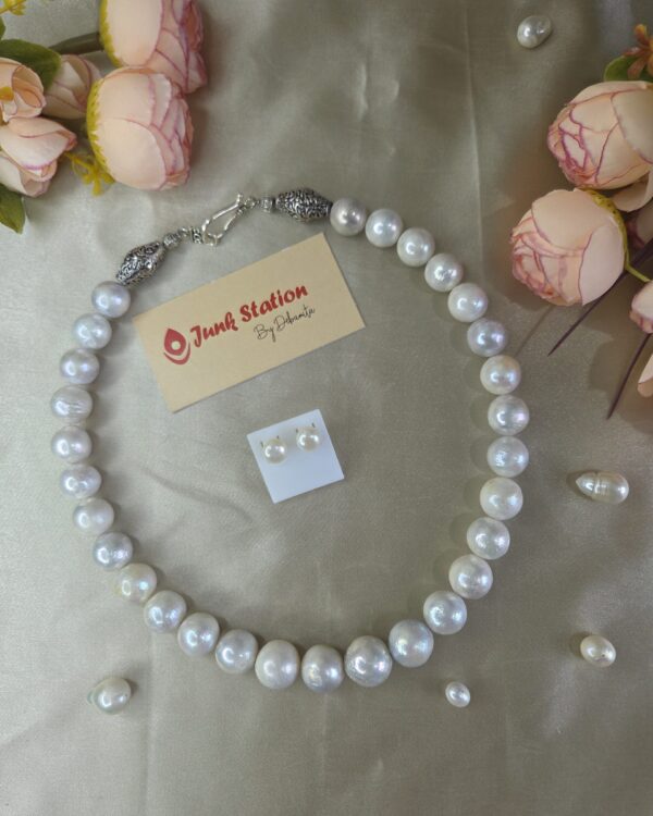 Single line of Big Round Pearl