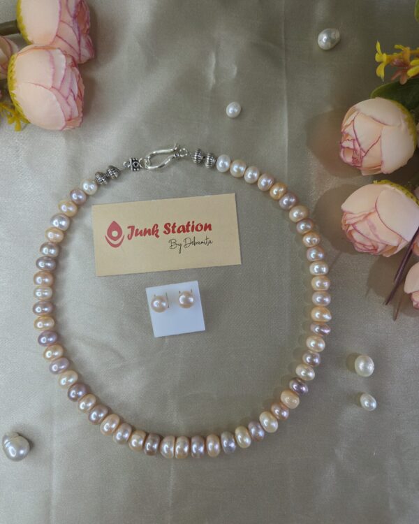 Single line of Multi Color Pearl Neckpiece