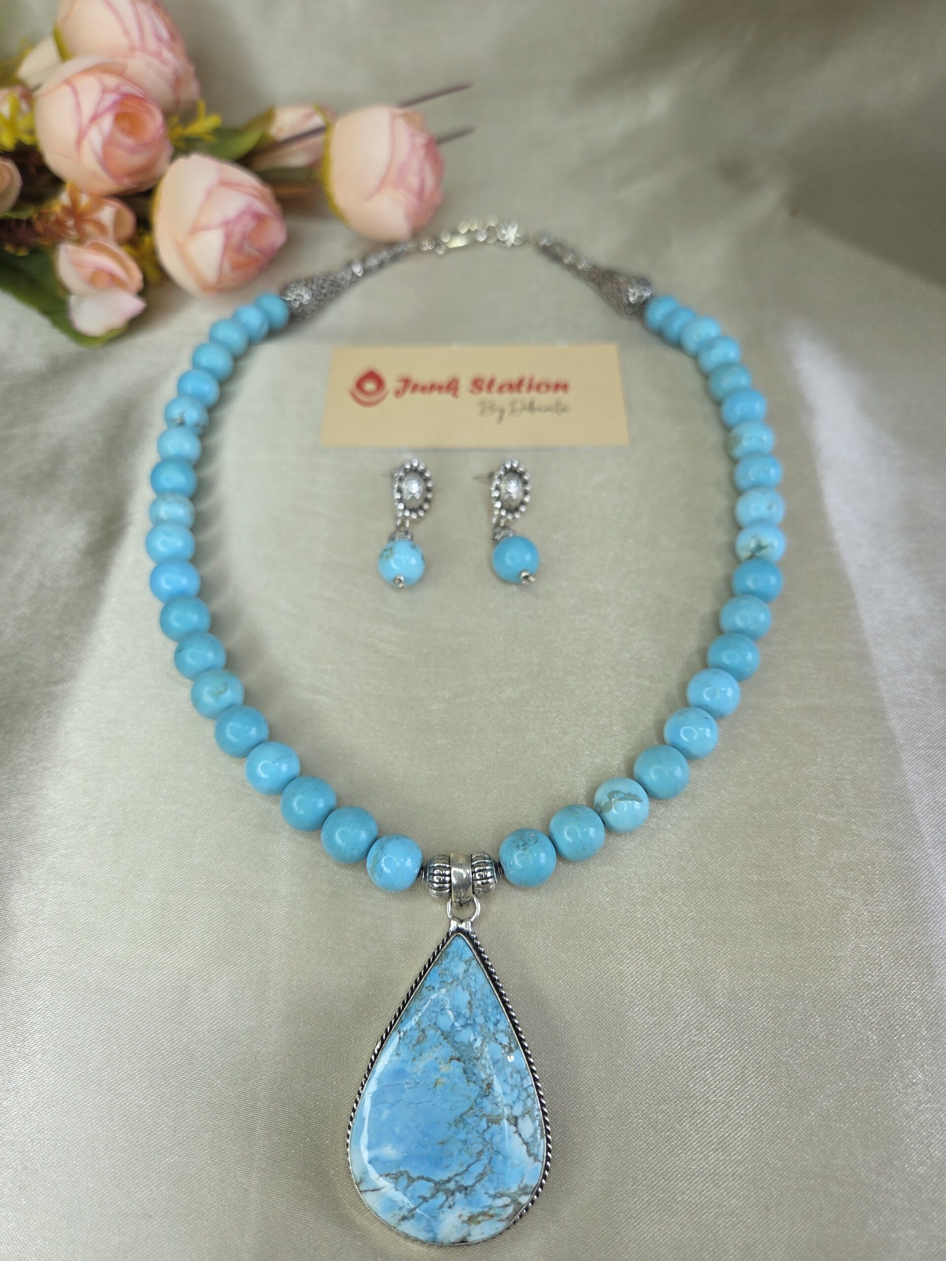 Single line of Original Turquoise stone with Original Turquoise Pendant