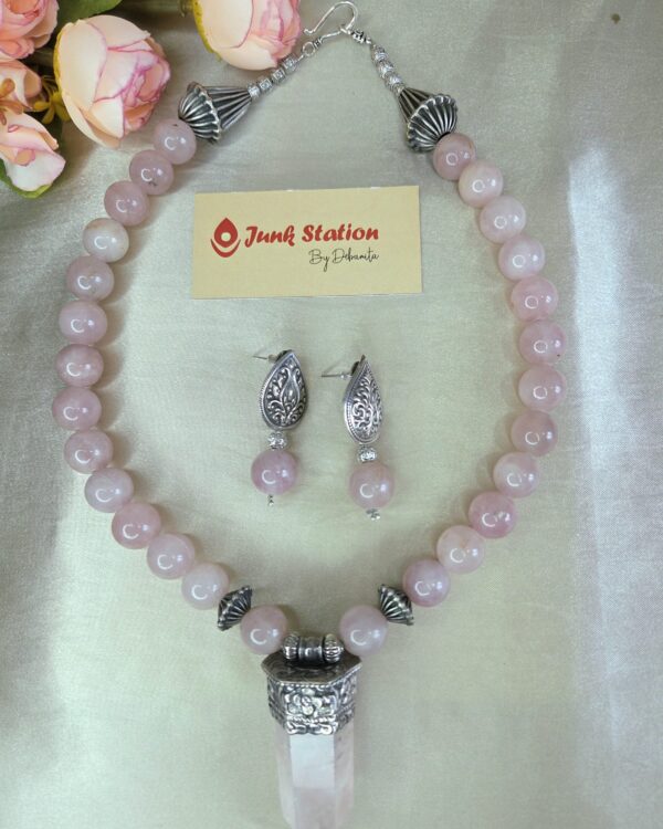 Single line of Original Rose Quartz stone with Original Rose Quartz Pendant