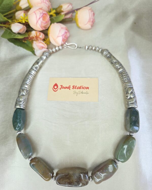 Single line of Original Indian Agate with Silver lookalike Chitai work Hasli