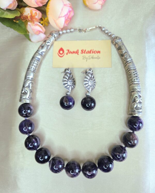 Single line of Original Original Amethyst with Silver lookalike Chitai work Hasli