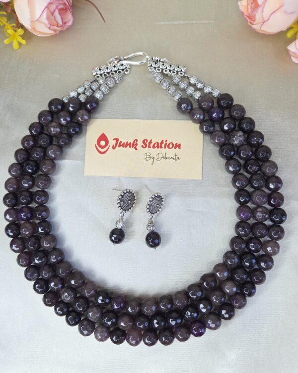 Triple layered Onyx Neckpiece