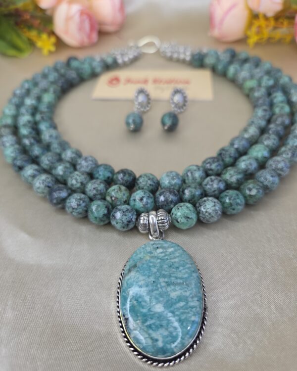 Triple layered Jasper Neckpiece with Pendant