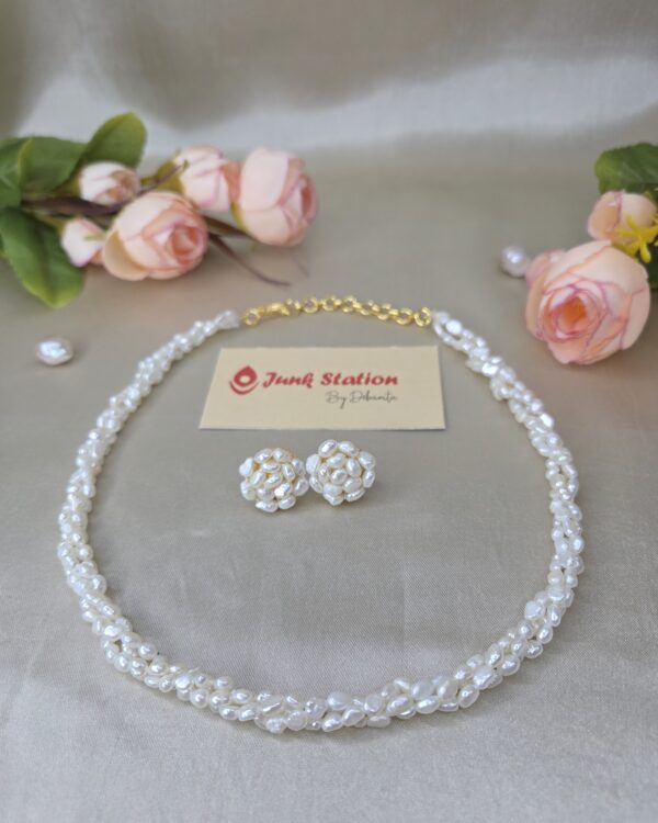 Twisted White Rice Pearl NeckPiece
